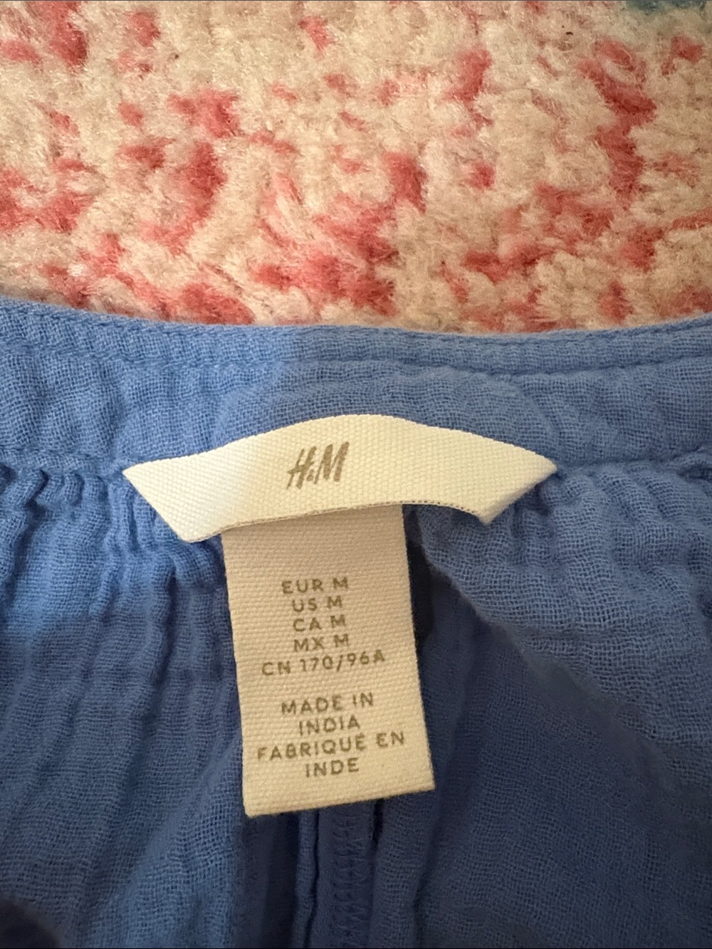 H&M Top - Picture 2 of 3